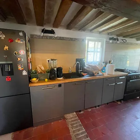 Beautiful Norman House On 3 Levels *